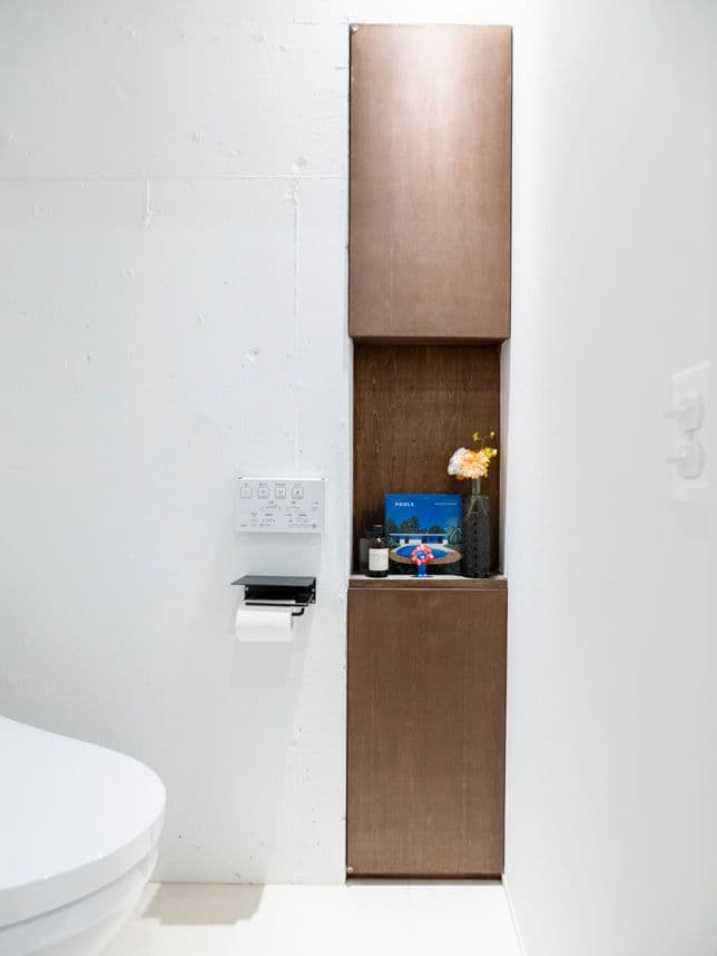 中古マンションのリノベーション後のトイレの造作棚